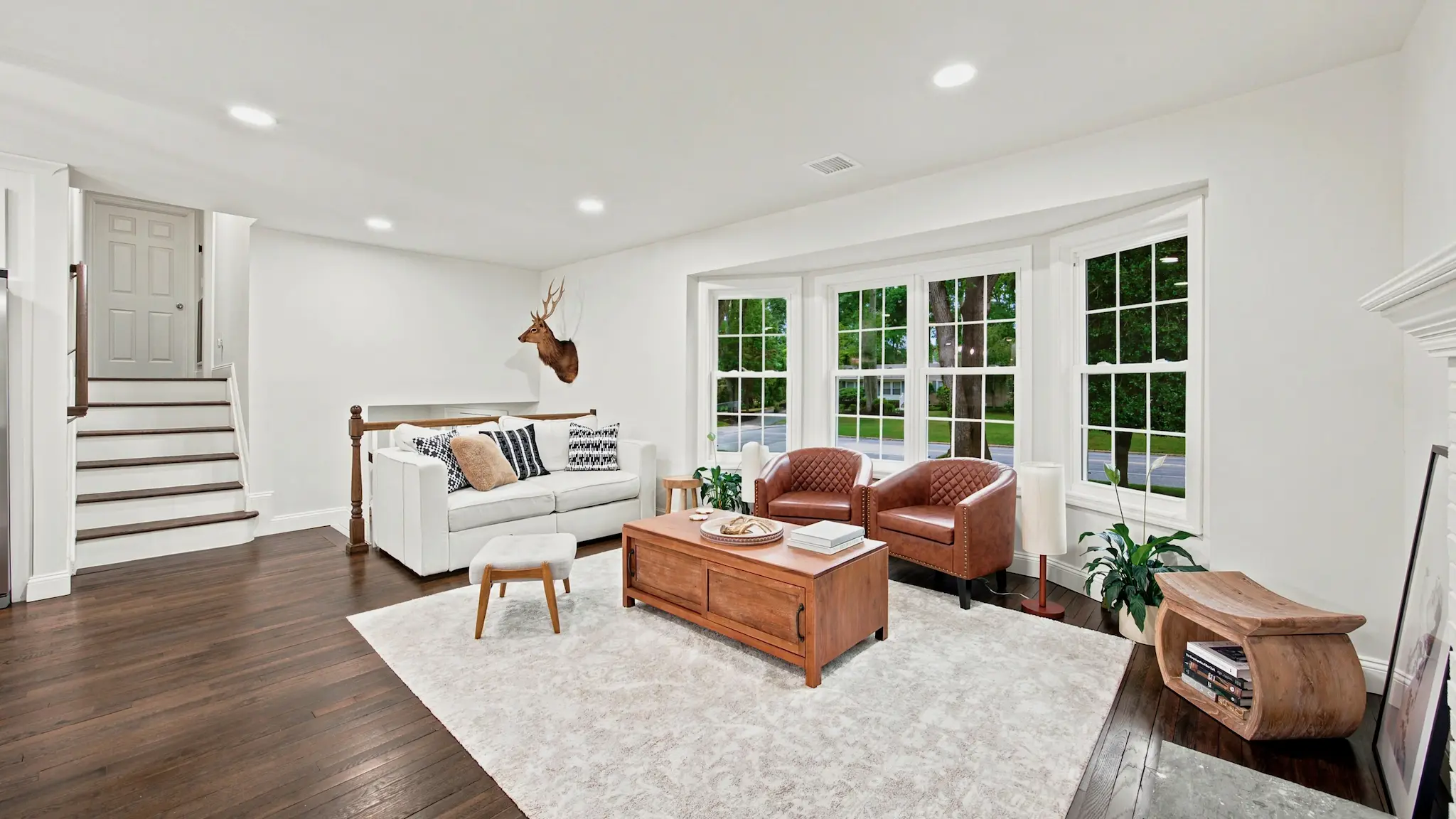 HDR Exposure, Color & Perspective Enhancement